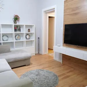Center Niko 04 Apartament